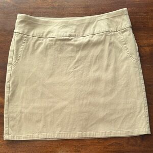 Izod Golf Tan Skort